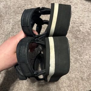 Teva platforms Sz 8